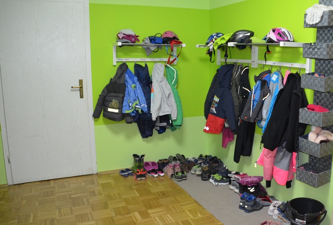 Garderobe Stationäre Jugendhilfe WG "Hohburger Schweiz"