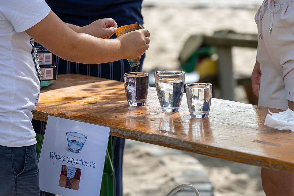 Spielende Kinder im Außengeländer des DRK Kinderland Sonnenschein Wurzen